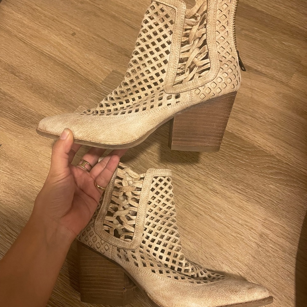 Cute booties!!